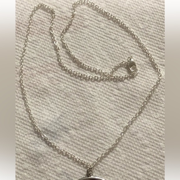 Fairy Break-time Necklace - Picture 2 of 3